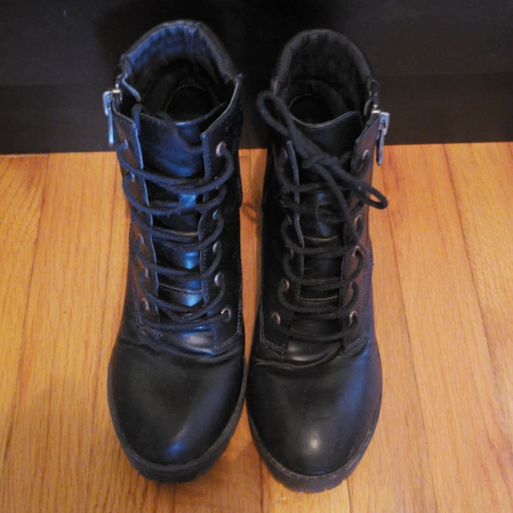 Steve madden boots